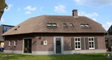 Nieuwbouw boerderijwoning met rieten dak en bakstenen gevel-Architectenbureau Drijvers Oisterwijk B.V.-alle,bakstenen gevel,Exterieur vrijstaand,landelijke architectuur,nieuwbouw,rieten dak,vrijstaande woning-Nieuwbouw boerderijwoning met rieten dak | Drijvers-OBLY