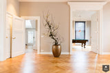 Renovatie jaren ’20 woning met lichte woonkamer en en-suite kamers-Euroconstruct | Excellent in renovations-alle,jaren 20 villa renovatie,klassieke woning moderniseren,lichte woonkamer,villa interieur,Woonkamer,woonkamer renovatie-Renovatie jaren ’20 woning met lichte woonkamer-OBLY