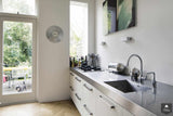 Renovatie woning uit 1918 aan de Kralingse Plas-Voorwinde Architecten-alle,daglicht,doorbraken,hout,karakteristieke woning,Keuken,Kralingse Plas,renovatie,Rotterdam,rvs,strakke afwerking,woning 1918,woningtransformatie-Renovatie woning uit 1918 Rotterdam | Voorwinde-OBLY