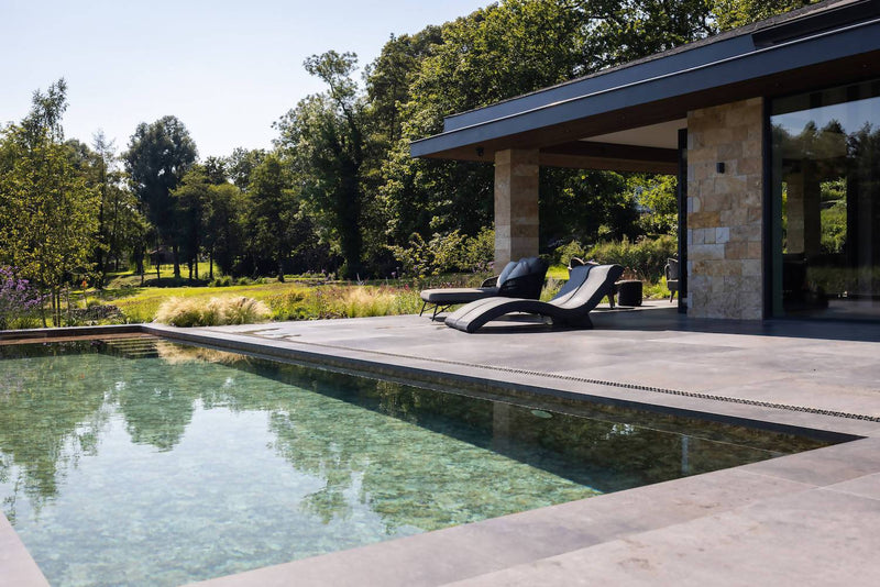 Robuuste boomstamtafel villa-PW Interiors-eetkamer,eettafel-OBLY