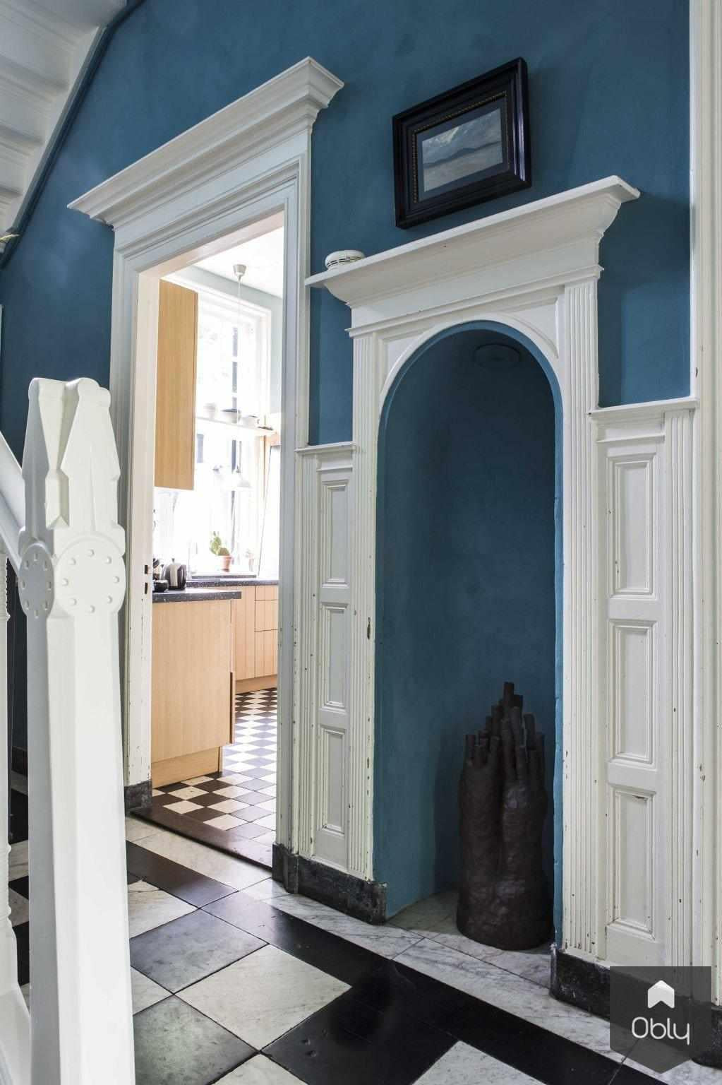Roelfienvos.com-Roelfien Vos-alle,Entree hal trap,entree interieur,exclusief interieurontwerp,hal inspiratie,hal met karakter,klassieke entree,luxe entree woning,stijlvolle hal,trappenhuis interieur,warme entree woning-OBLY