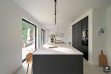 Scandinavisch interieur met lichte leefkeuken en open woonruimte-Dosis Keuken & Interieur-alle,design interieur,Keuken,lichte keuken,minimalistisch wonen,moderne leefkeuken,moderne villa,open woonruimte,rustige woonstijl,scandinavisch interieur-Scandinavisch interieur met lichte leefkeuken | Dosis-OBLY