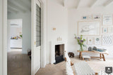 Scandinavische kamer en suite in oogverblindend wit-Kamer en suite-alle,Woonkamer-OBLY