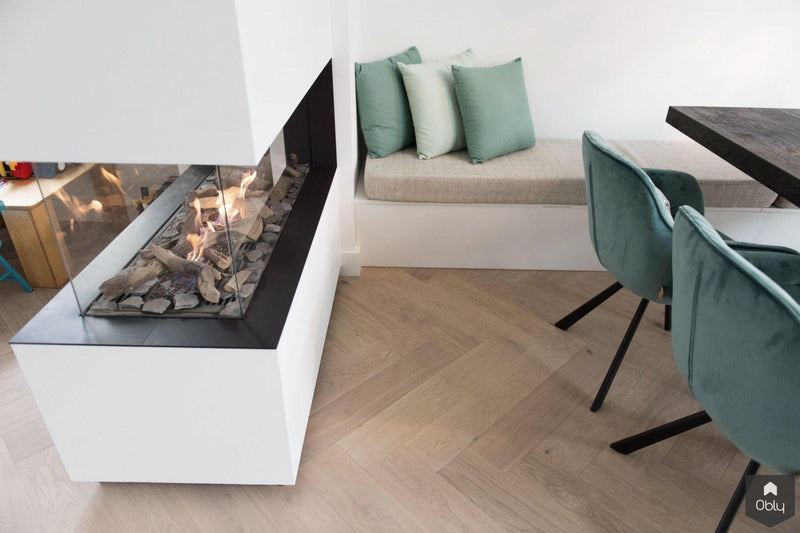 Serene visgraatvloer in nieuwbouwwoning-The Woodstore-alle,Woonkamer-OBLY