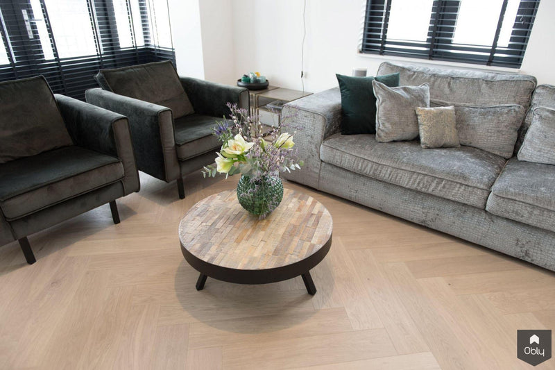 Serene visgraatvloer in nieuwbouwwoning-The Woodstore-alle,Woonkamer-OBLY