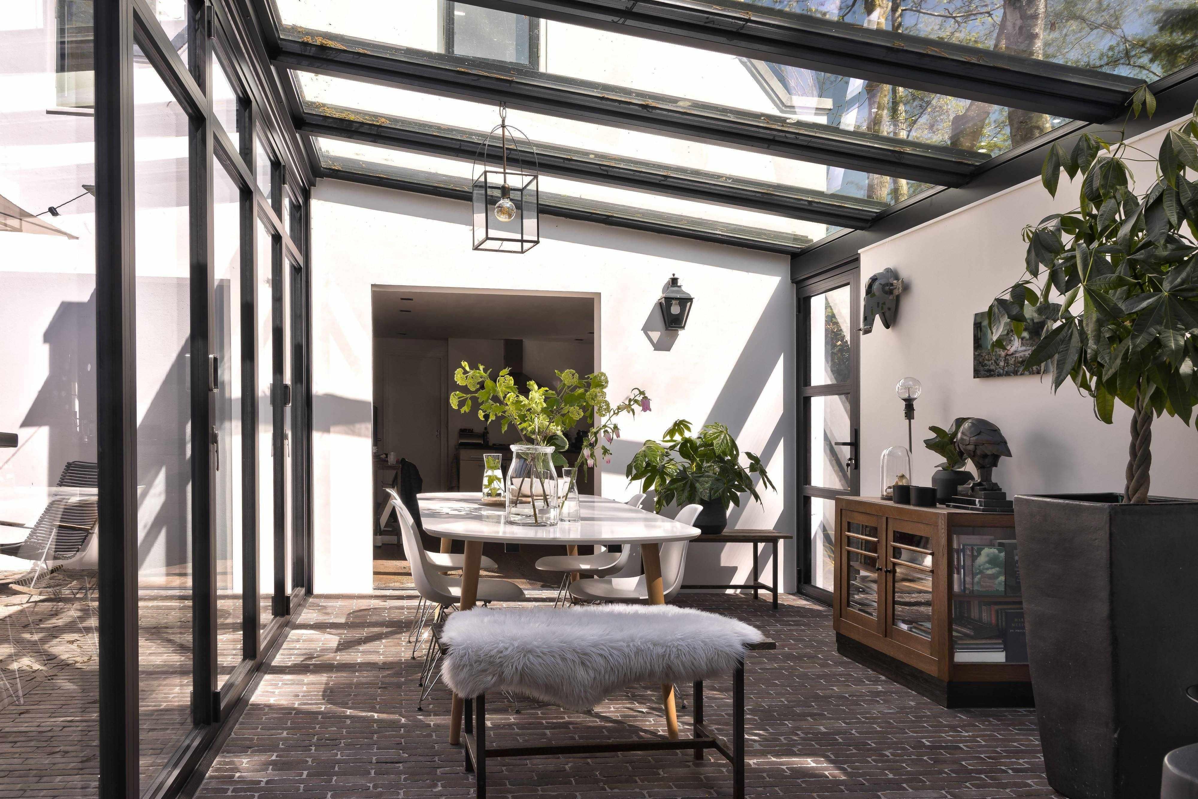 Serre lichtinval-Goes serres-glazen serre,moderne serre,serre,serre aanbouw,serre met glas dak,Tuinkamer,tuinkamer serre-Moderne serre met veel lichtinval-OBLY