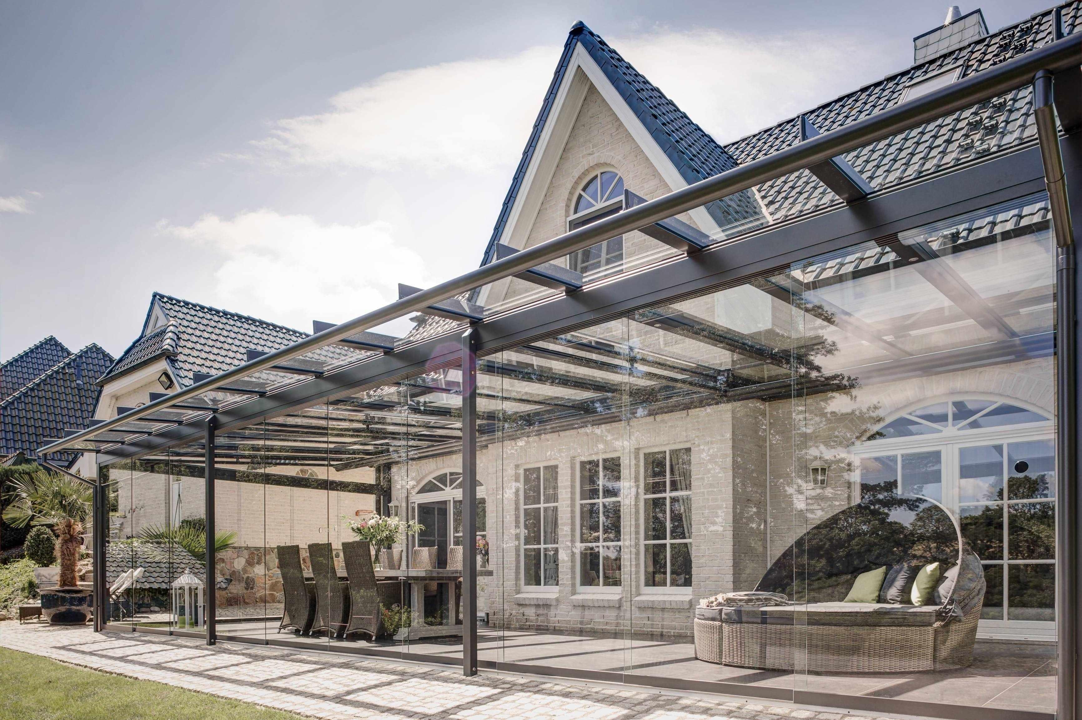Serre tuinkamer-Goes serres-Aanbouw,binnen buiten leven,buitenkamer,glazen serre,glazen terrasoverkapping,luxe serre,moderne serre woning,serre aanbouw,serre met glasdak,serre met schuifwanden,serre terrasoverkapping-OBLY