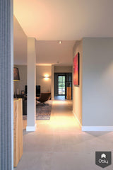 Sfeervol interieur met open leefkeuken en warme woonstijl-Dosis Keuken & Interieur-alle,design interieur,Keuken,leefkeuken,luxe villa,modern interieur,open keuken,villa inrichting,warme woonstijl,wonen met karakter-Sfeervol interieur met open leefkeuken | Dosis-OBLY