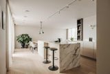 Sfeervol nieuwbouw appartement-Studio Lieke Sanders-Woonkamer-OBLY