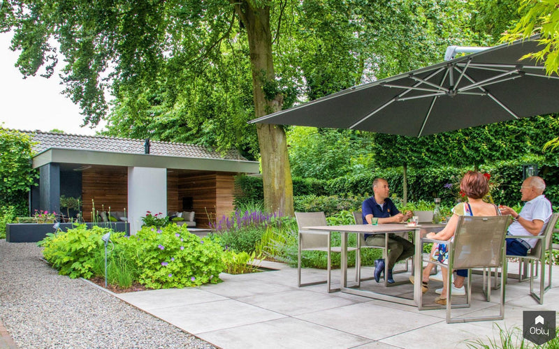 Sfeervolle moderne tuin met veranda-Stoop Tuinen-alle,Tuinen-OBLY
