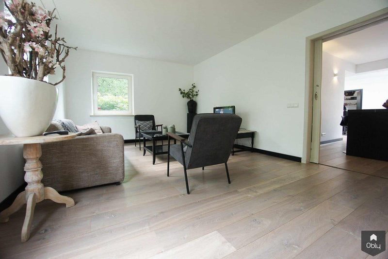 Smaakvolle woning met eiken vloer en tegels-MoreFloors-alle,Woonkamer-OBLY