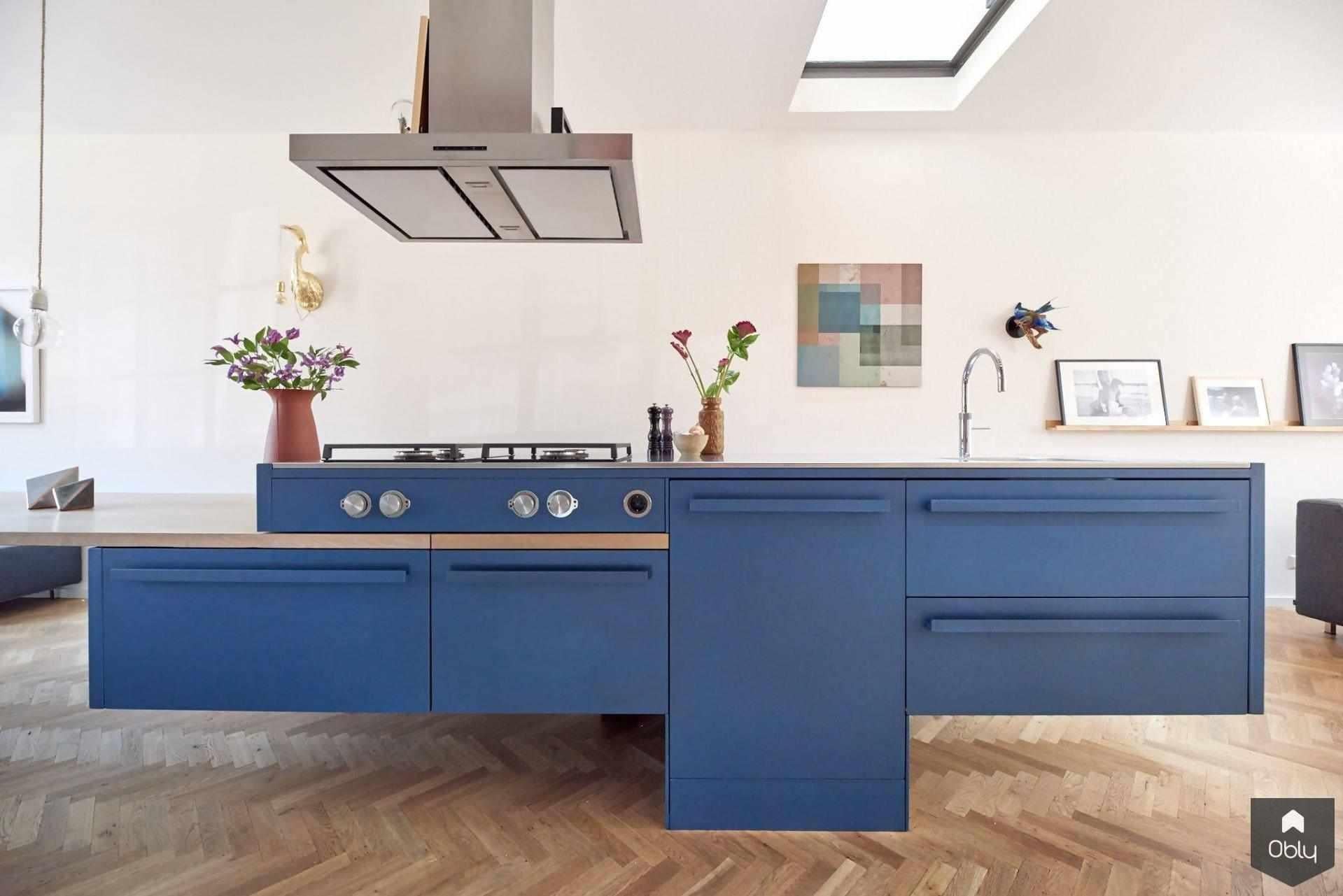 Stalen keuken met zwevend kookeiland-Frank Penders-architectonisch keukenontwerp,design keuken,Keuken,kookeiland met eiken blad,maatwerk stalen keuken,monumentale woning,stalen keuken,zwevend kookeiland-Stalen keuken met zwevend kookeiland-OBLY