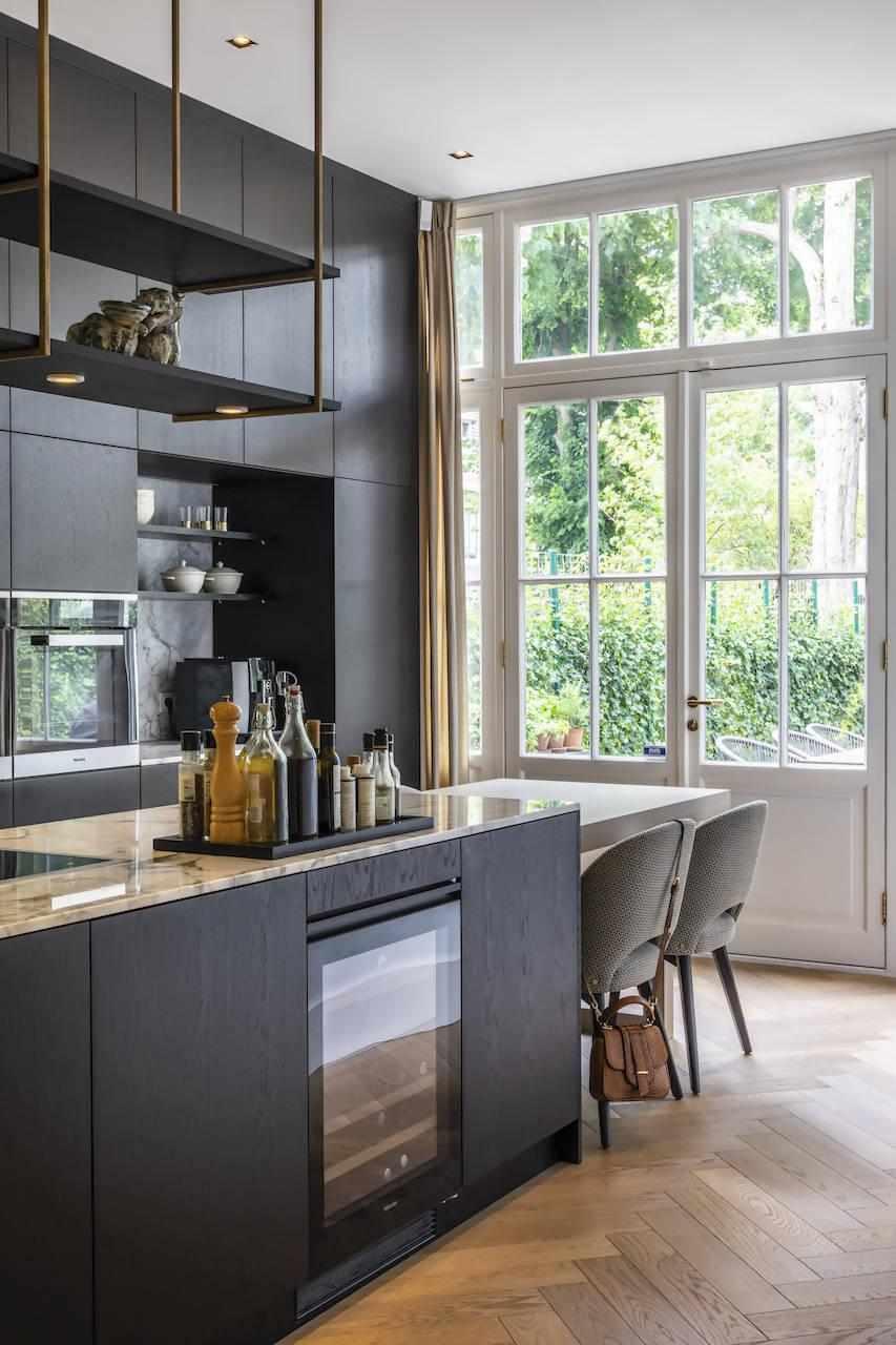 Stijlvol interieurontwerp herenhuis-Maaike van Diemen Interieurontwerp-Elegante woning,Herenhuis renovatie,Interieur inspiratie,keuken,Kunst in interieur,Luxe keuken design,Stijlvol interieurontwerp-Stijlvol interieurontwerp herenhuis-OBLY