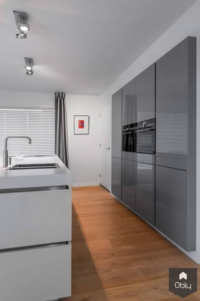 Strak Corian werkblad met verlijmde stollenwand-Cora Techniek-alle,Keuken-Strak Corian werkblad met verlijmde stollenwand | OBLY.com-OBLY