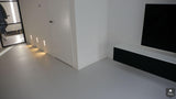 Strakke gietvloer in moderne woning-MC Gietvloeren-alle,Woonkamer-OBLY