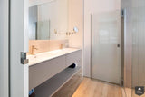 Strakke woning met kleurrijke kunst-Verswijver Interieurconcepten-alle,Keuken,Woonkamer-Strakke woning met kleurrijke kunst | OBLY.com-OBLY