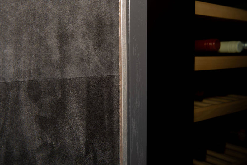 Suède leer op kast en wand-Etagon-Woonkamer-Suede leer op kast en wand-OBLY