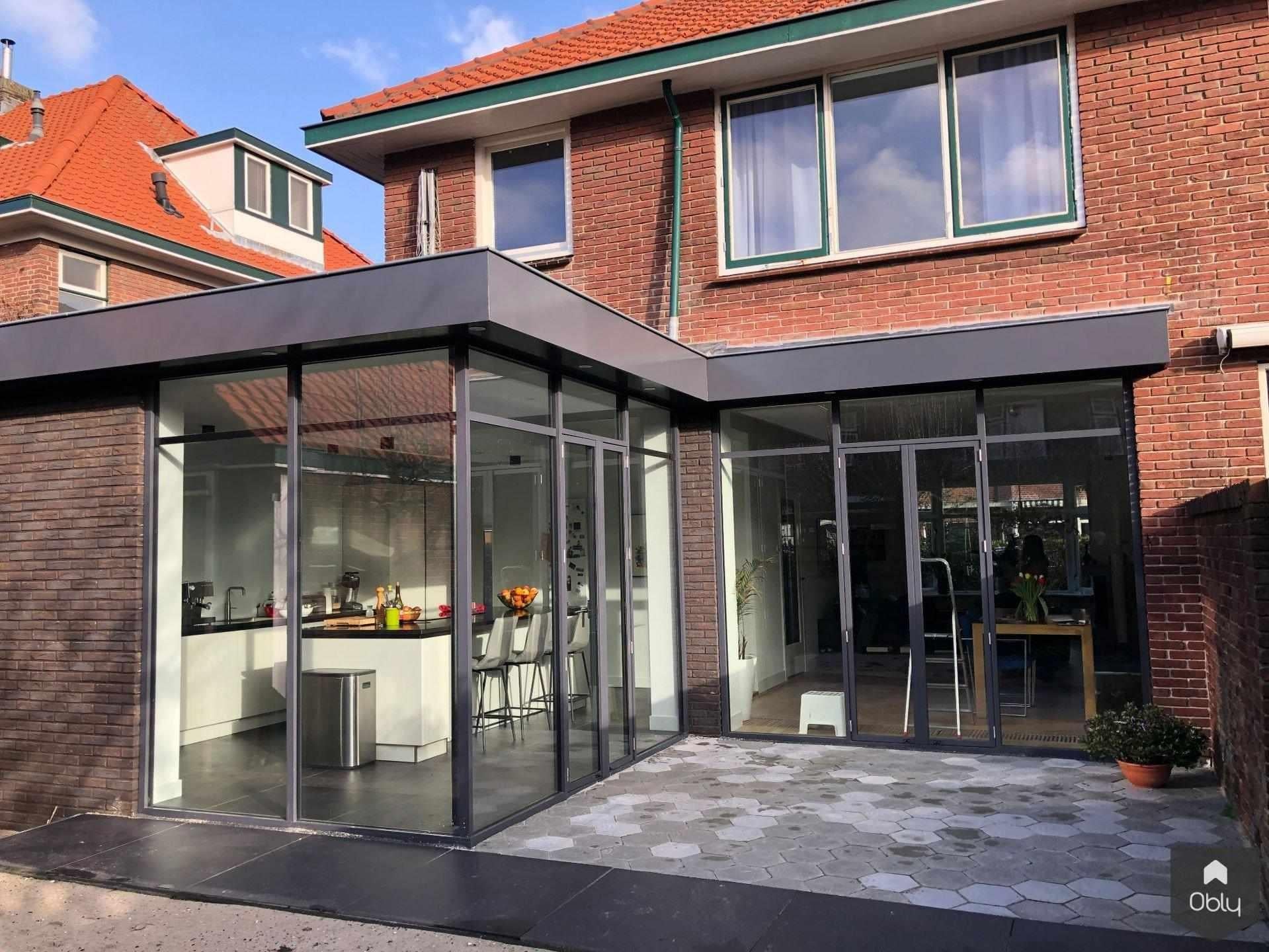 Uitbouw jaren 30 woning - Voorburg-Nugter Architectuur-BaksteenArchitectuur,ContrasterendMateriaal,DetaileringGevel,Exterieur,Jaren30Uitbouw,ModerneAanvulling,OudNieuwContrast,StalenKozijnen-OBLY