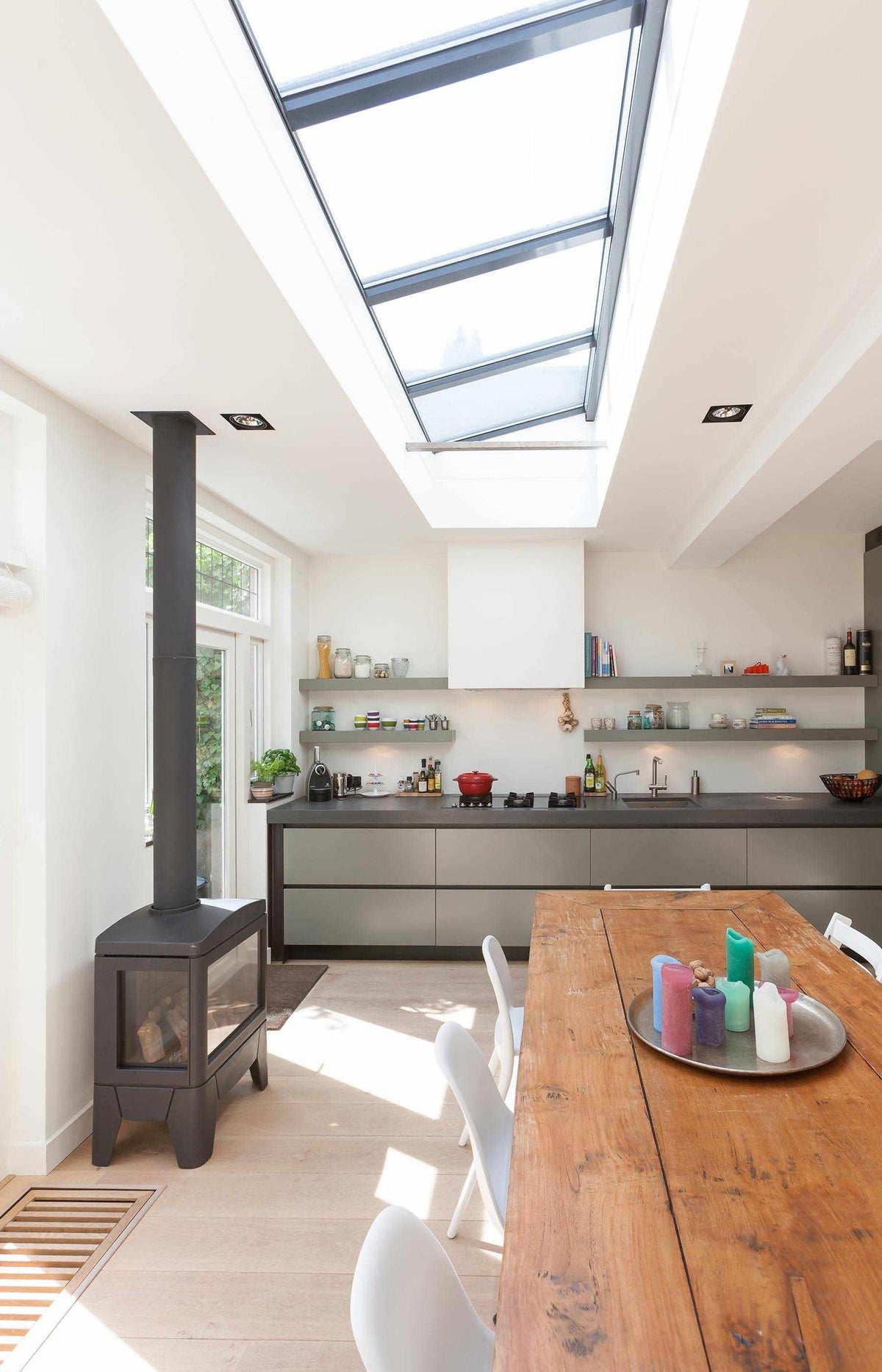 Uitbouw ten behoeve van nieuwe keuken-Cris van Amsterdam-aanbouw,keuken uitbouw,keuken uitbreiding woning,lichte woonkeuken uitbreiding,moderne keuken aanbouw,woning uitbouw keuken-Uitbouw nieuwe keuken-OBLY