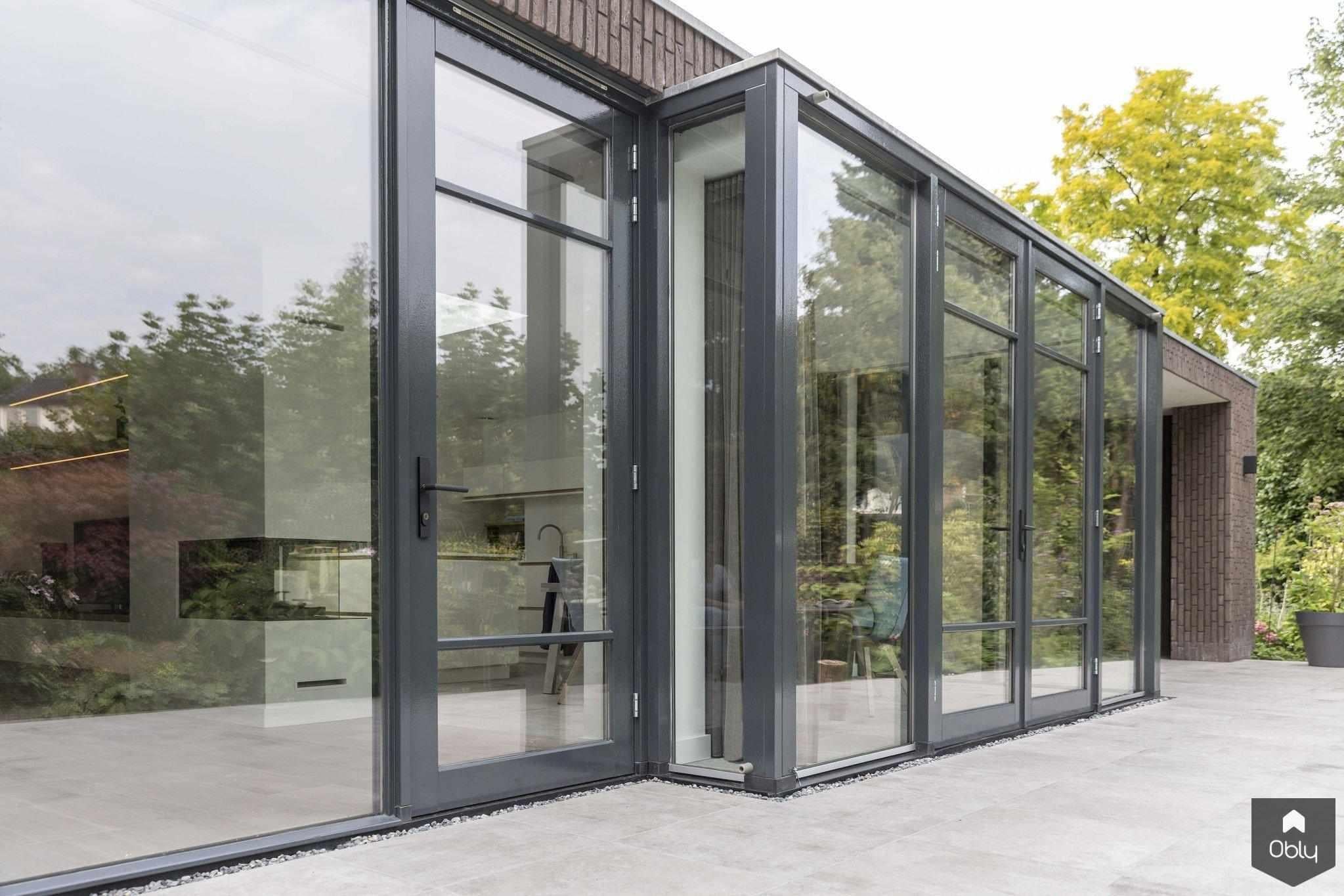 Uitbreiding 2-onder-1-kap woning-Kraal architecten-2-onder-1-kap woning,Aanbouw,alle,glazen pui,Keuken,moderne keuken,tuinverbinding-OBLY