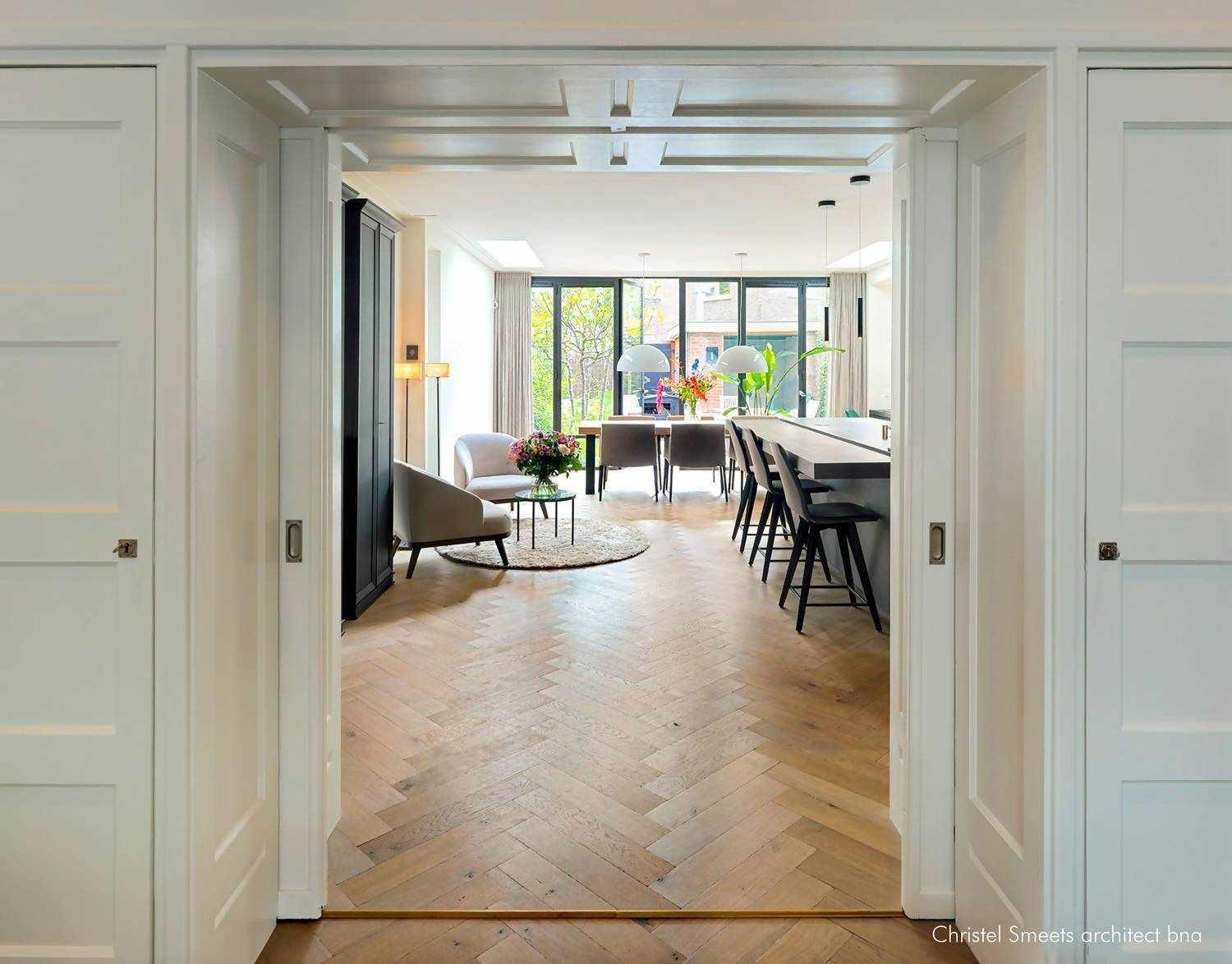 Uitbreiding jaren 30 tussenwoning-Christel Smeets architect bna-aanbouw,exterieur aanbouw woning,interieur jaren 30 woning vloer,keuken houten vloer design,woonkamer moderne visgraat vloer,woonkamer visgraat houten vloer-Uitbreiding jaren 30 woning -OBLY