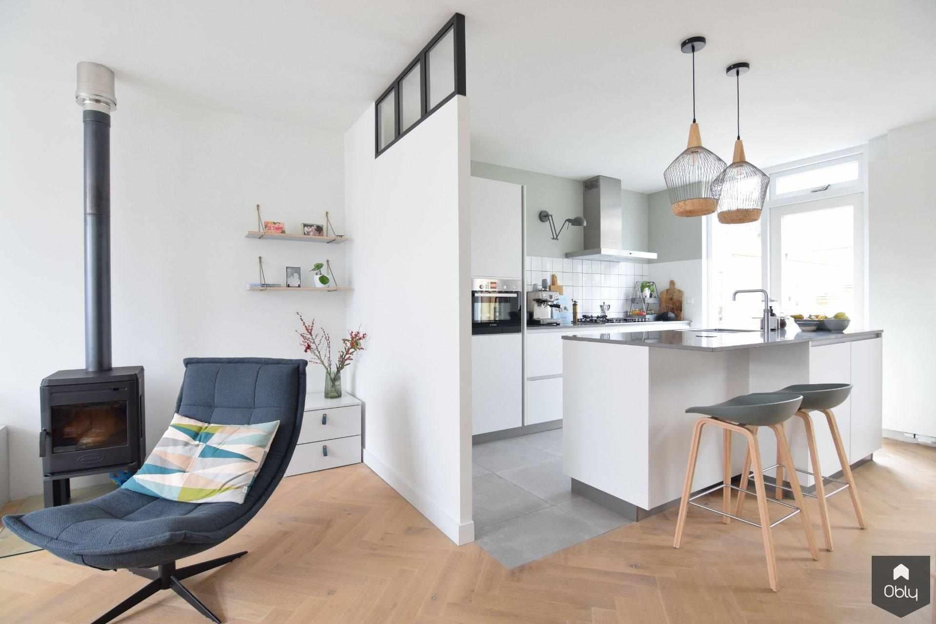 Verbouwing jaren '60 huis tot Scandinavische woning-Studio Lieke Sanders-alle,jaren 60 woning,licht interieur,minimalistisch design,natuurlijke materialen,open keuken,Woonkamer,woonkeuken-OBLY