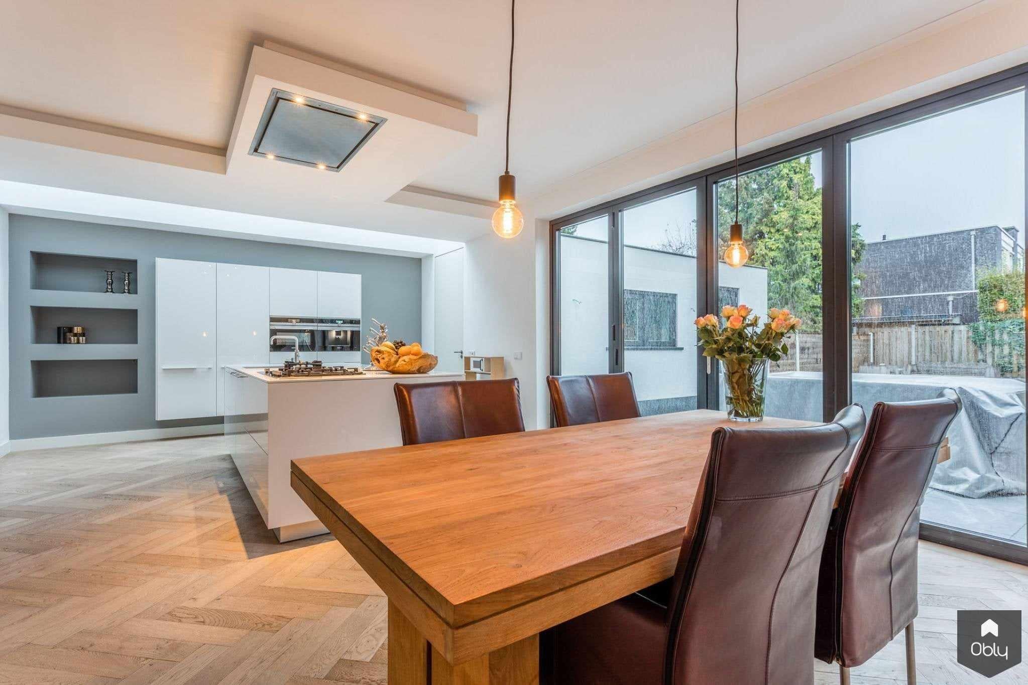 Verbouwing luxe 2-onder-1-kap jaren '30 woning-Van Os Architecten-2-onder-1-kap,Aanbouw,alle,jaren 30 woning,lichte ruimte,moderne aanbouw,woonkeuken-OBLY