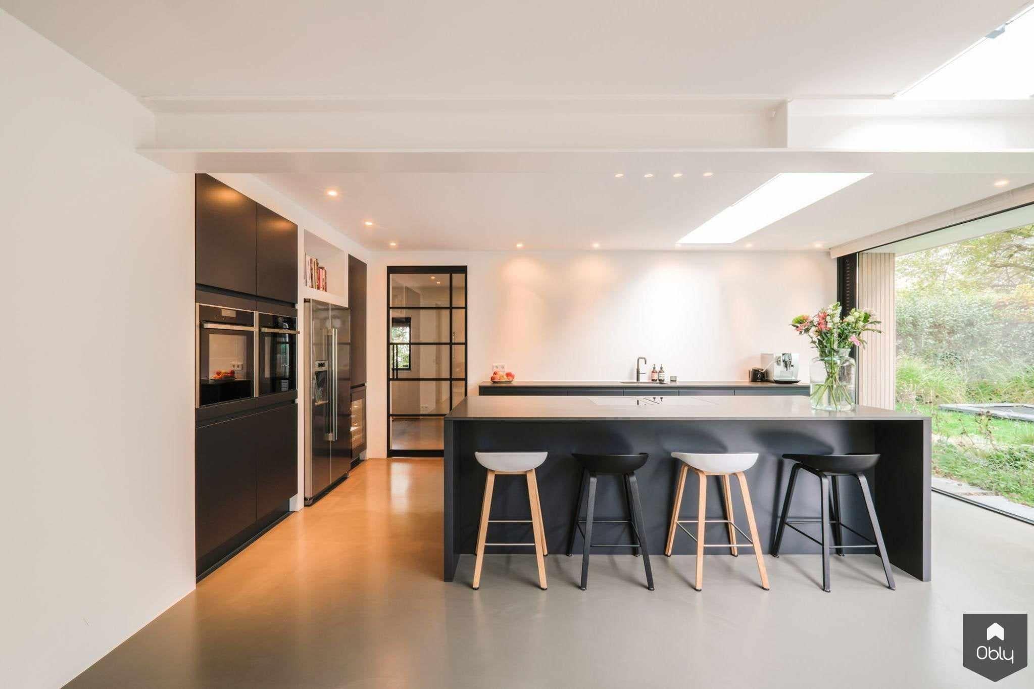 Verbouwing & renovatie luxe woning-Van Os Architecten-Aanbouw,alle,glazen pui,luxe renovatie,moderne uitbouw,open woonruimte,veel daglicht-OBLY