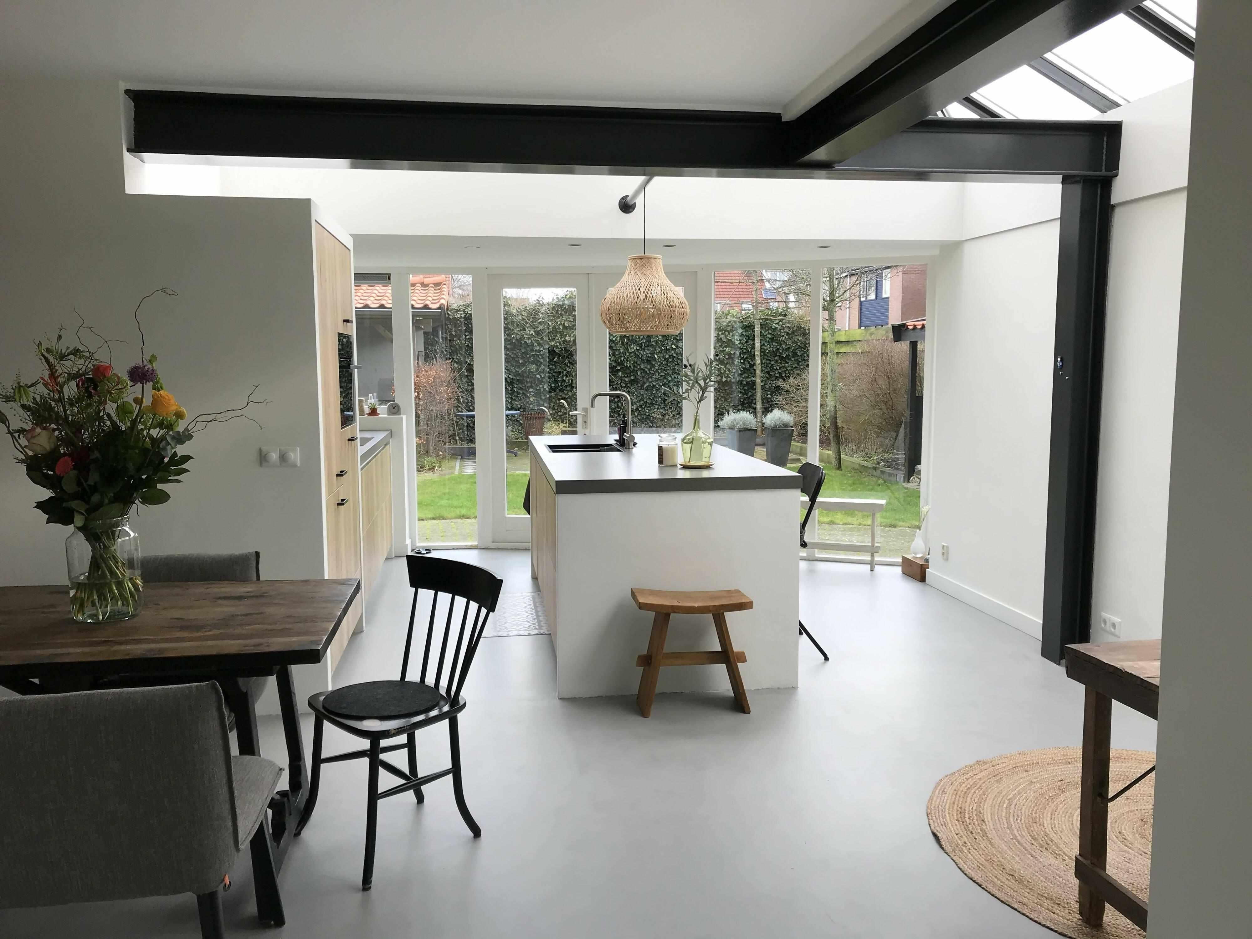 Vernieuwing en vergroting keuken-Huisvanbinnen-industriële keukenstijl,keuken,keuken vergroting,kookeiland inspiratie,lichte doorzonwoning,loftachtige keuken,maatwerk keukenrenovatie,moderne woonkeuken,open leefruimte,stalen balken interieur-Vernieuwing en vergroting keuken-OBLY