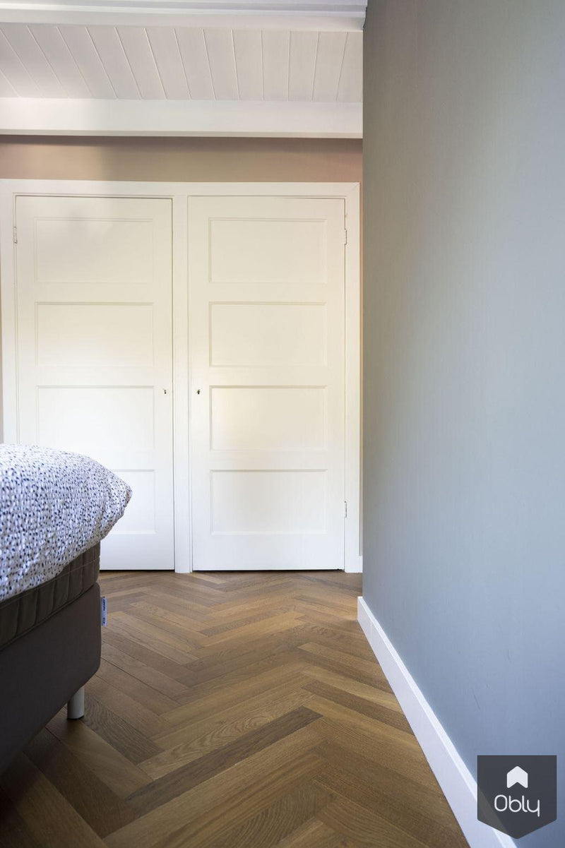 Verouderde dubbel gerookte visgraatvloer-Vloerenhuis Amsterdam-alle,Slaapkamer-OBLY