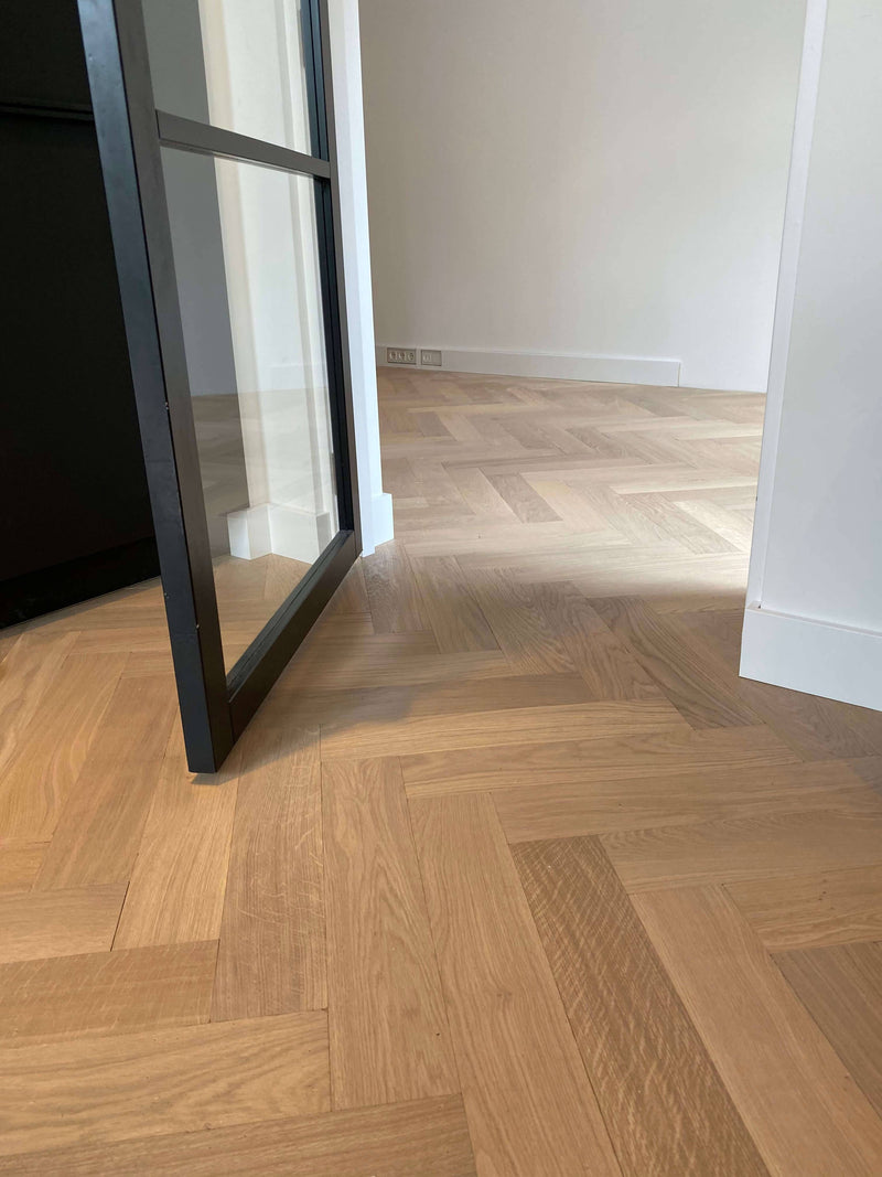 Verouderde visgraat tapisvloer-OBLY-alle,Houten voer,Parketvloer,Visgraat vloer,woonkamer-Verouderde visgraat tapisvloer -OBLY