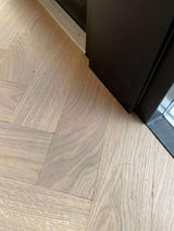 Verouderde visgraat tapisvloer-The Flooring Company-alle,Houten voer,Parketvloer,Visgraat vloer,woonkamer-Verouderde visgraat tapisvloer -OBLY