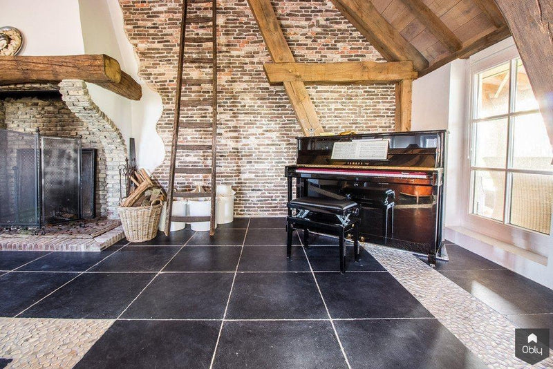 Verouderde vloeren in historische boerderij-Van den Heuvel & Van Duuren-alle,Woonkamer-OBLY
