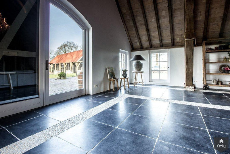 Verouderde vloeren in historische boerderij-Van den Heuvel & Van Duuren-alle,Woonkamer-OBLY