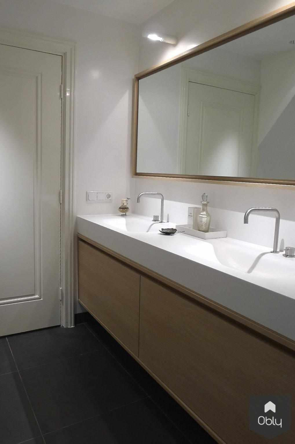 Villa in het Gooi-Not Only White-alle,Badkamer,badkamer ontwerp,luxe badkamer,maatwerk wastafel,modern klassiek interieur,Not Only White,villa renovatie-OBLY