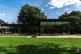 Villa met zwarte glazen wanden-KELLER minimal windows® by Kumasol-alle,Exterieur vrijstaand,Vrijstaand-Villa met zwarte glazen wanden | OBLY.com-OBLY