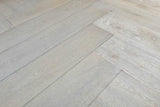 Visgraat vloer stoere afwerking-Pruysen Parket-Woonkamer-Visgraat vloer met stoere afwerking-OBLY