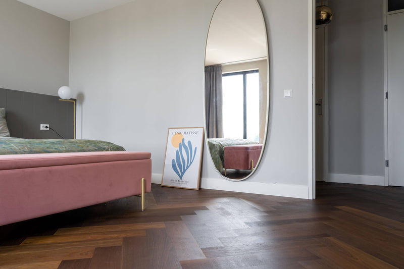Visgraatvloer gerookt op vloerverwarming-Vloerenhuis Amsterdam-Slaapkamer-Gerookt visgraatvloer op vloerverwarming-OBLY