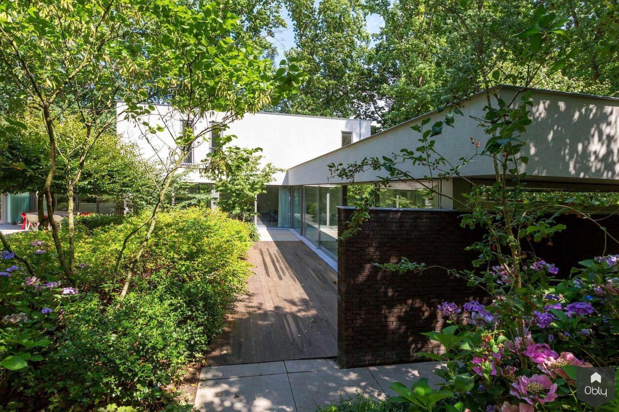 Vrijstaand woonhuis Oisterwijk-Geert van den Oetelaar | Chrissy van Onzenoord-MinimalistischInterieur,ModerneArchitectuur,OpenPlattegrond,PrivacyOntwerp,TransparanteGevel,Tuinbeleving,VrijstaandWonen-OBLY