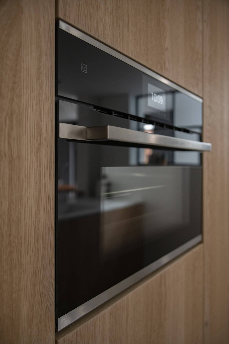 Witte keuken met eiken fineer kastenwand-Ergoform-alle,Keuken-OBLY