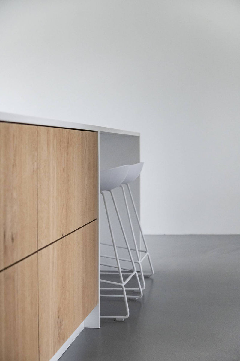 Witte keuken met eiken fineer kastenwand-Ergoform-alle,Keuken-OBLY