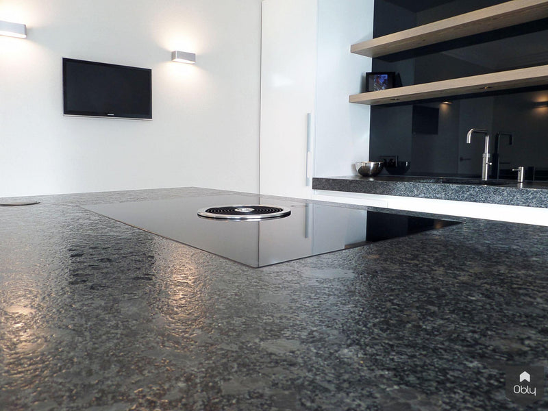 Witte keuken met hout en zwarte accenten-Keukenarchitectuur Midden Brabant-alle,Keuken-OBLY