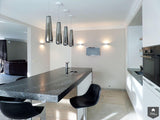 Witte keuken met hout en zwarte accenten-Keukenarchitectuur Midden Brabant-alle,Keuken-OBLY