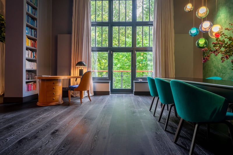 Zwarte eiken vloer-Vloerenhuis Amsterdam-Woonkamer-Zwarte eiken parket vloer-OBLY