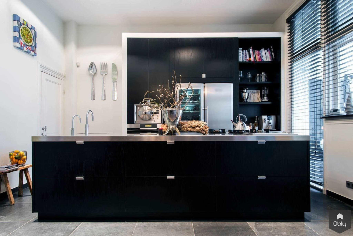 Zwarte keuken met RVS blad-Keukenstudio Stormink-alle,Keuken-OBLY