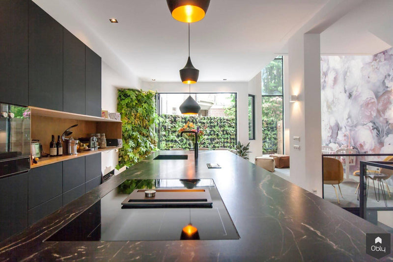Zwarte leefkeuken met vide in jaren 30 woning-Jaren 30 architect-alle,Keuken,Tuinen,Woonkamer-Zwarte leefkeuken met vide in jaren 30 woning | OBLY.com-OBLY