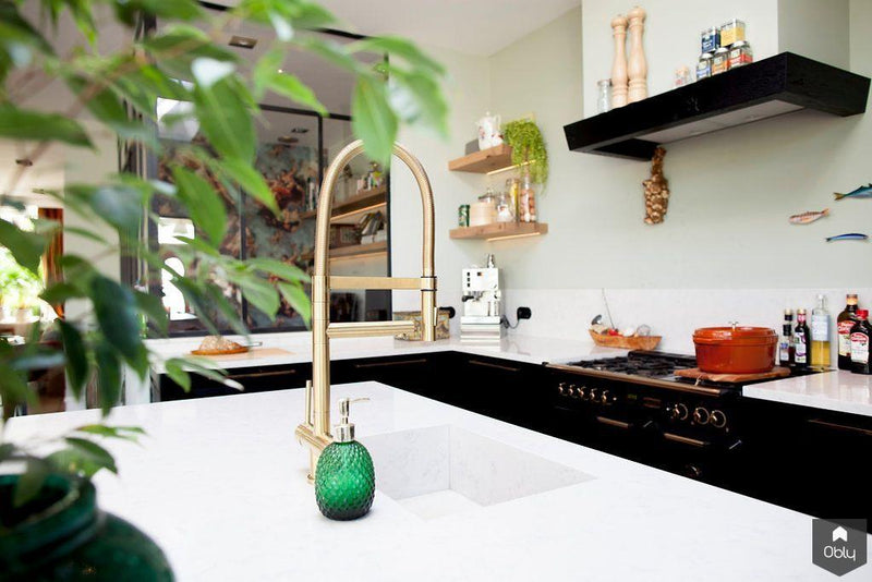 Zwarte, robuuste eiken keuken met klassieke details-Wood Creations-alle,Keuken-OBLY