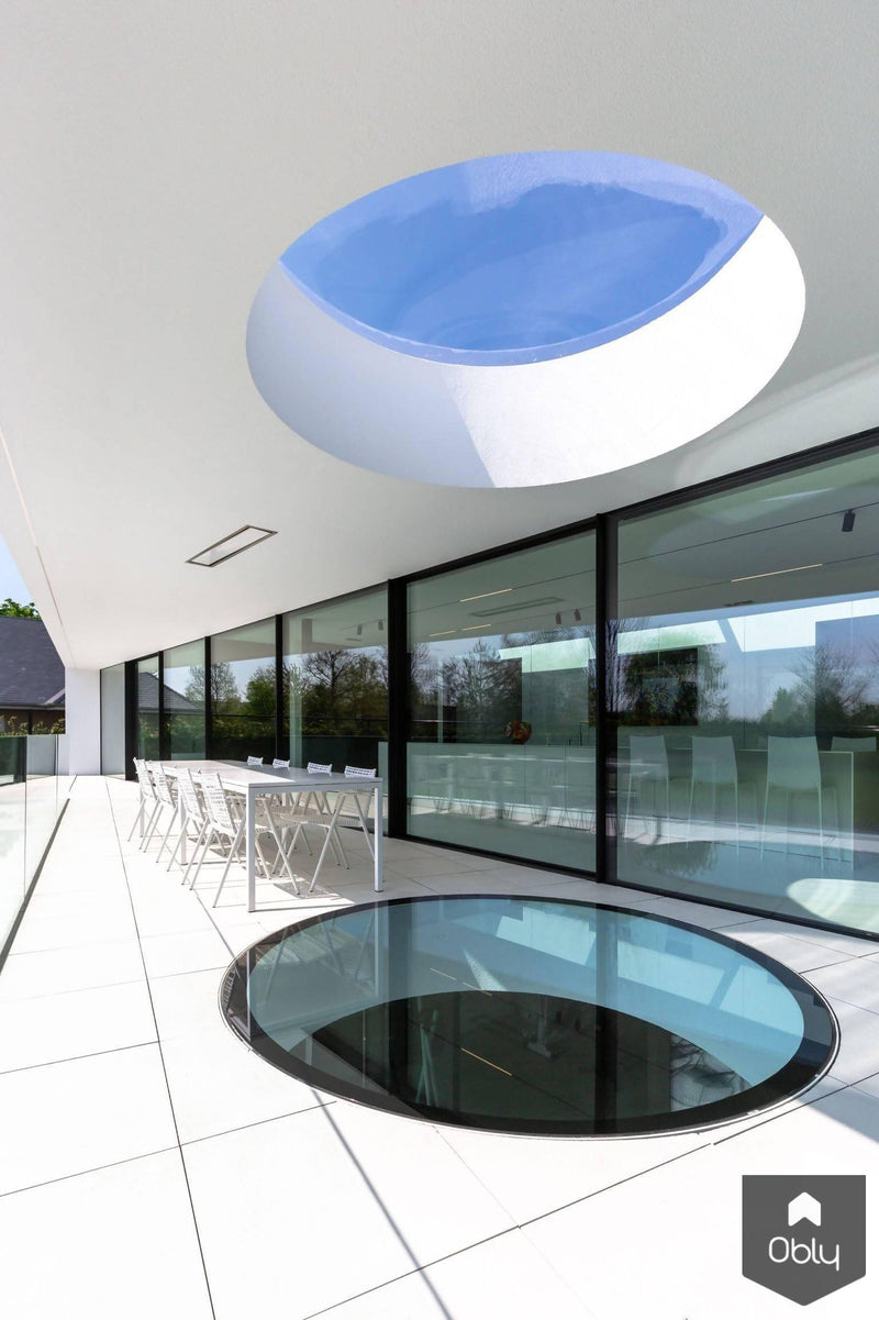 Zwarte schuifpui bij moderne villa-KELLER minimal windows® by Kumasol-alle,Exterieur vrijstaand,Vrijstaand-Zwarte schuifpui bij moderne villa | OBLY.com-OBLY
