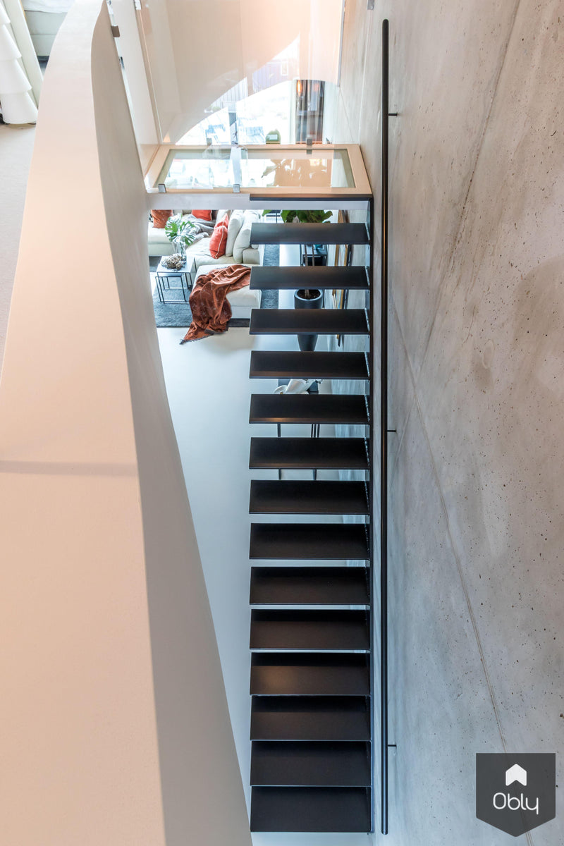 Zwevende stalen trap-Van Bruchem Staircases-alle,Entree hal trap-OBLY