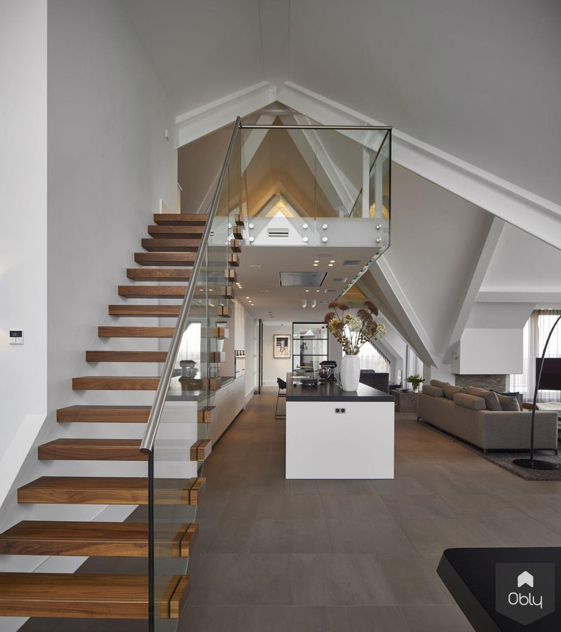 Zwevende trap penthouse-EeStairs-alle,Entree hal trap-OBLY